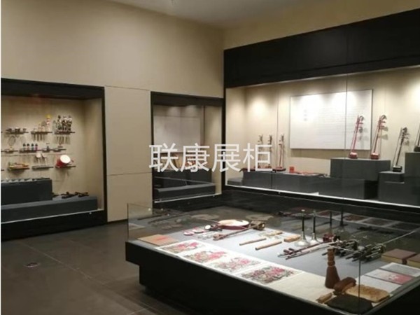 現代博物館文物展柜